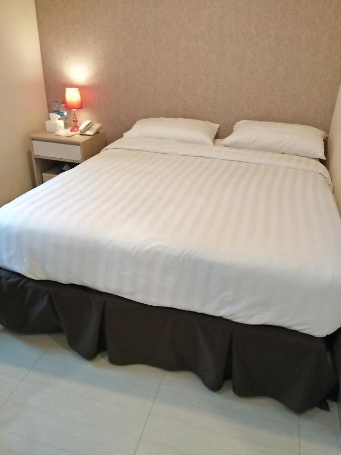 Kitara Hotel Jakarta Room photo