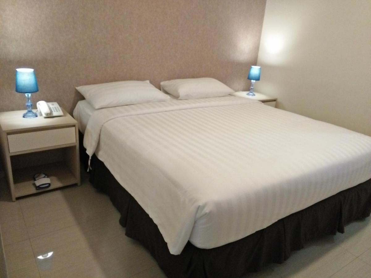 Kitara Hotel Jakarta Room photo